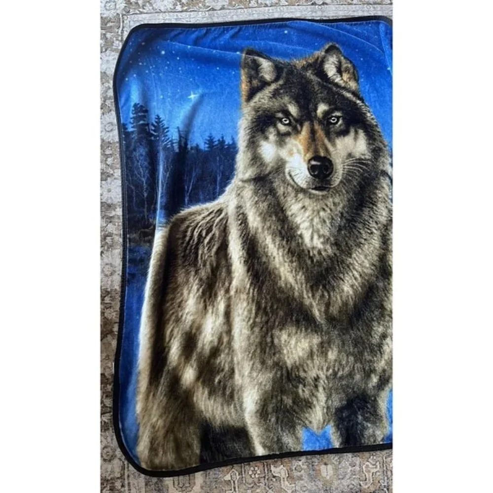 James Meger Wolf Throw Blanket Fleece Wildlife‎ Wolf Moon Forest Cabin Vtg Decor